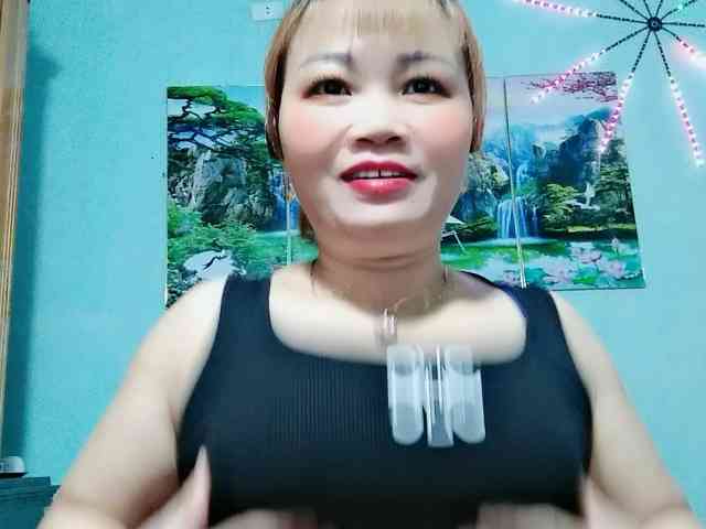 Linhanhsex2k webcam