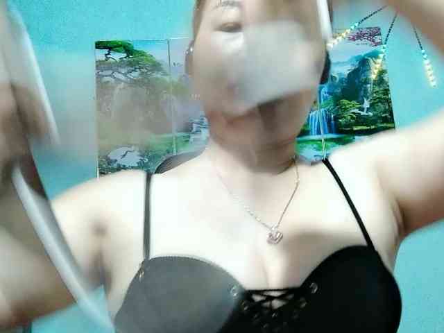 Linhanhsex2k webcam