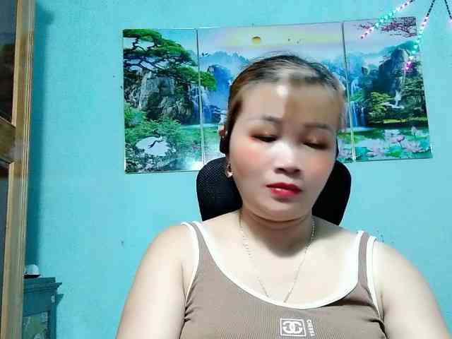 Linhanhsex2k webcam