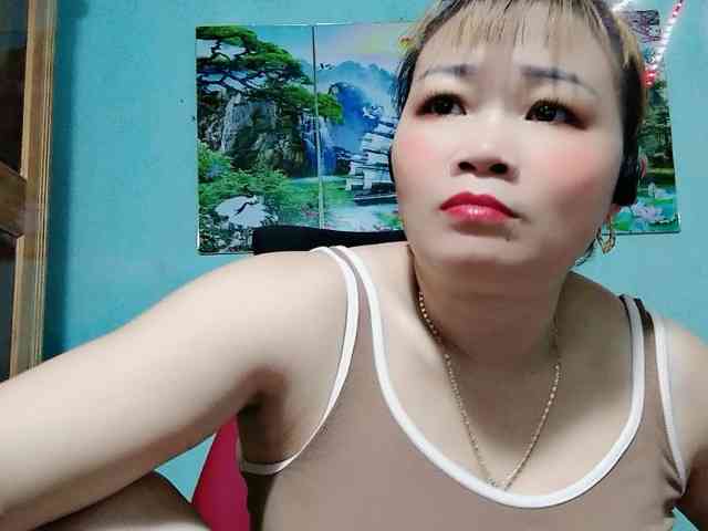 Linhanhsex2k webcam
