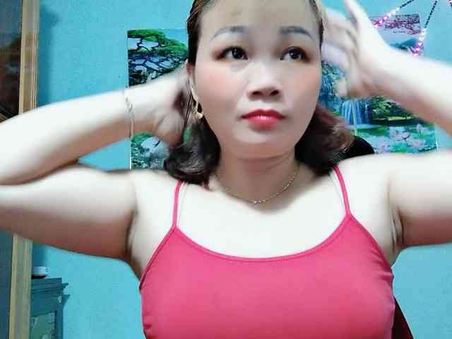 Linhanhsex2k Live Webcam on BongaCams