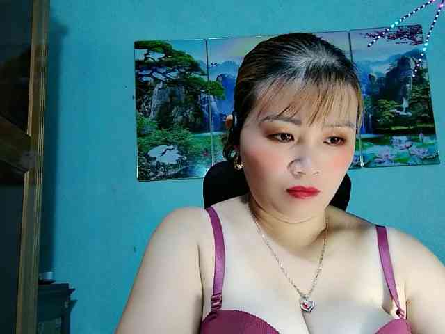 Linhanhsex2k webcam