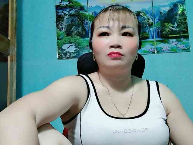 Linhanhsex2k webcam