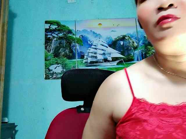 Linhanhsex2k webcam