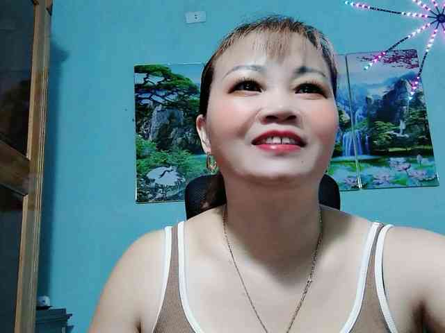 Linhanhsex2k Live Webcam on BongaCams