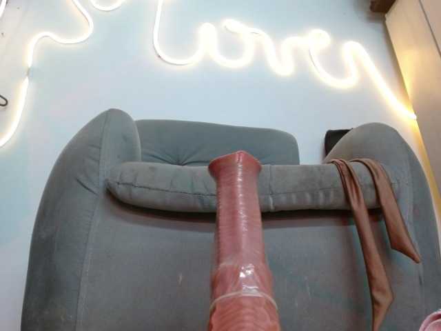 saramorales1's BongaCams show and profile