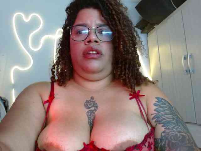 saramorales1 webcam