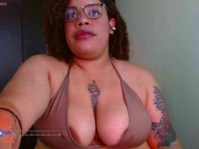 saramorales1 webcam