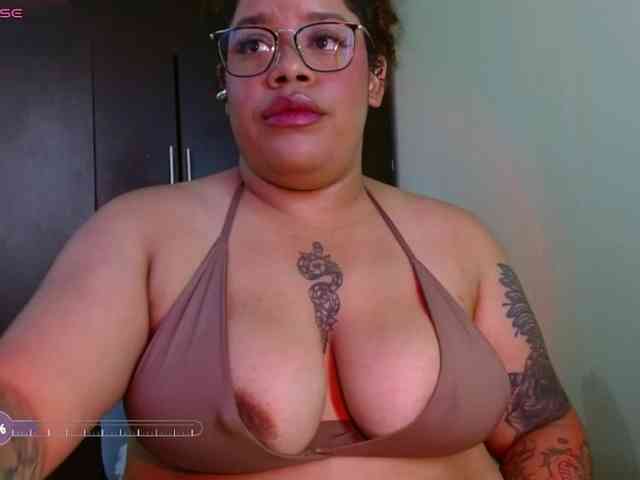 saramorales1 webcam
