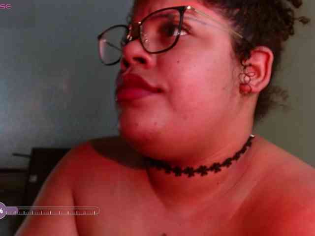 saramorales1 webcam