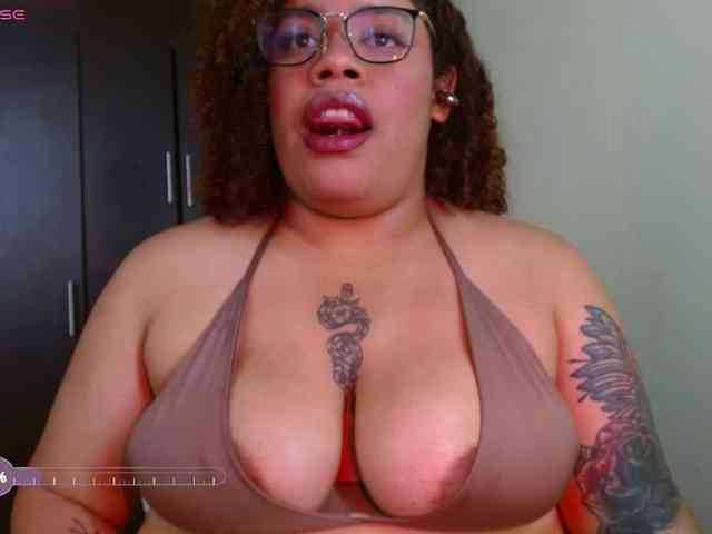 saramorales1 webcam