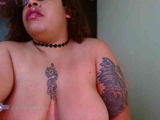 saramorales1 webcam