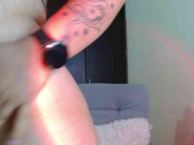 saramorales1 webcam