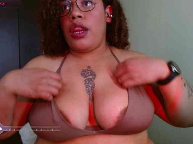 saramorales1 webcam