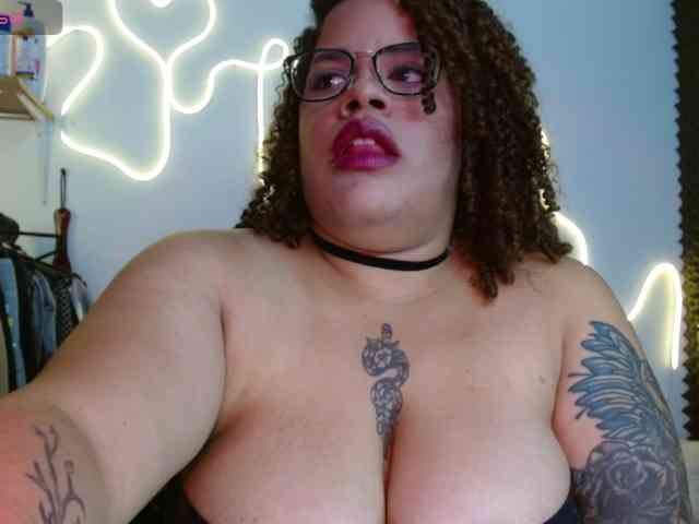 saramorales1 webcam