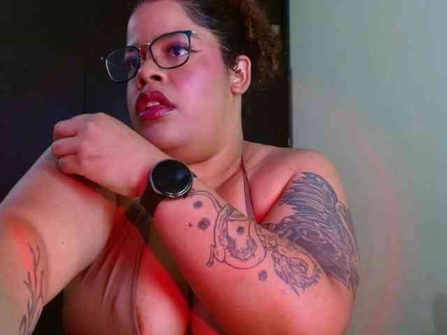 saramorales1 webcam