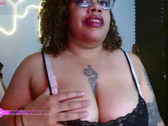 saramorales1 webcam