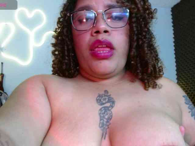 saramorales1 webcam