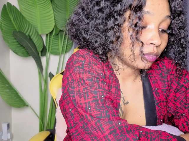 Ebonycutelyn's BongaCams show and profile