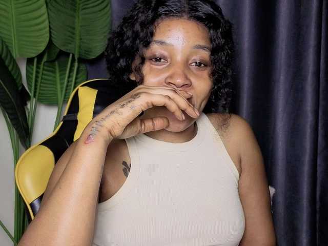 Ebonycutelyn's BongaCams show and profile