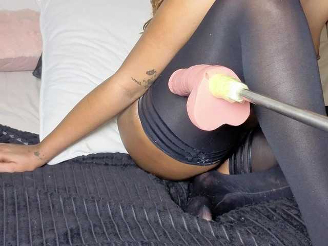 Ebonycutelyn's BongaCams show and profile