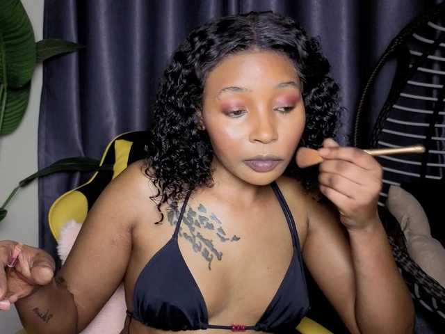 Ebonycutelyn live cam profile