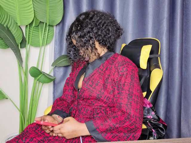 Ebonycutelyn's BongaCams show and profile