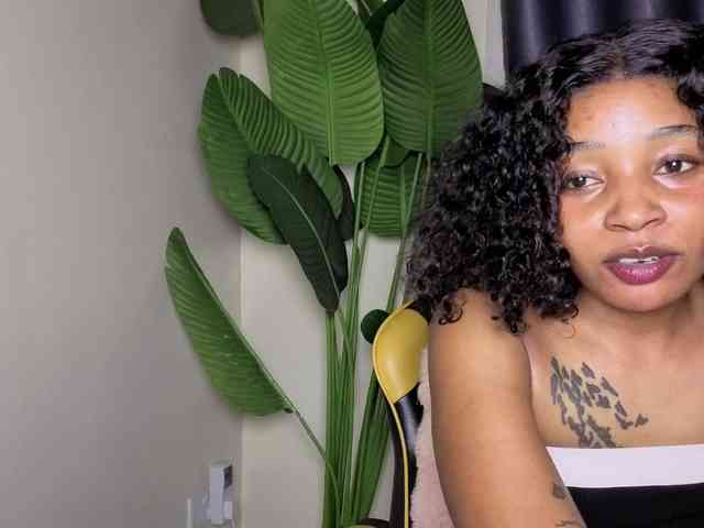 Ebonycutelyn webcam