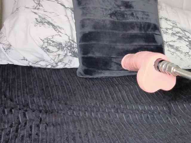 Ebonycutelyn Ebonycutelyn