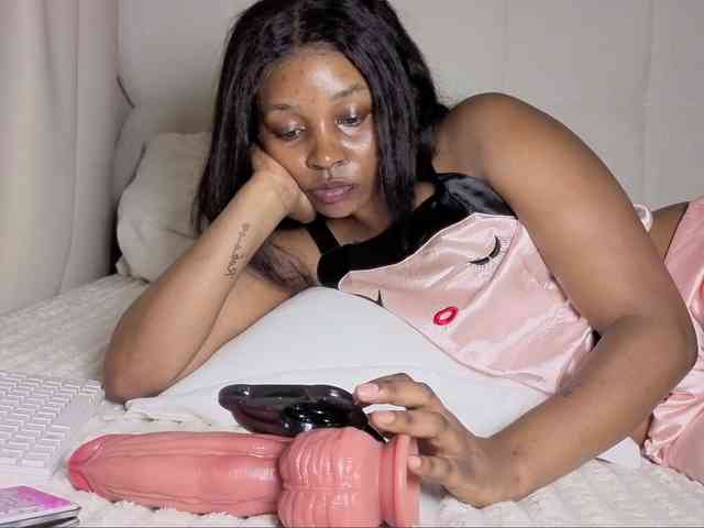 Ebonycutelyn Ebonycutelyn