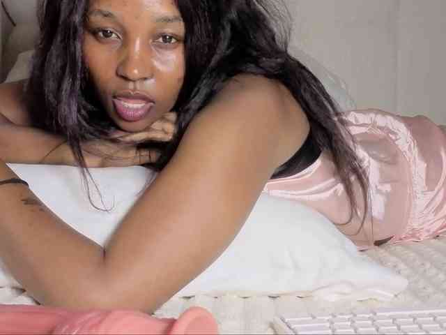 Ebonycutelyn Ebonycutelyn