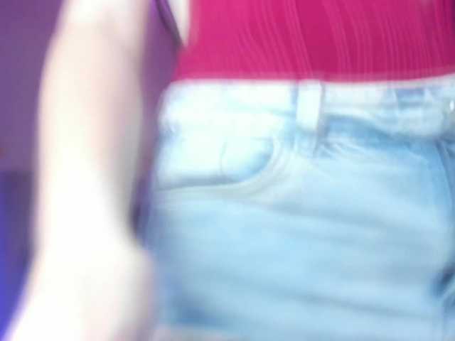 Wanda-Olsenn's BongaCams show and profile