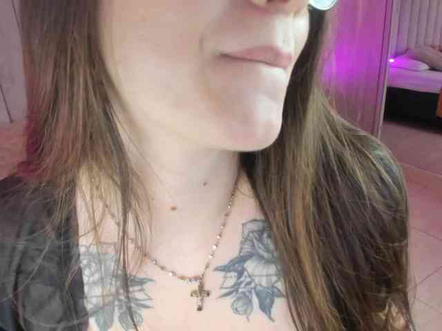 Wanda-Olsenn Live Webcam on BongaCams