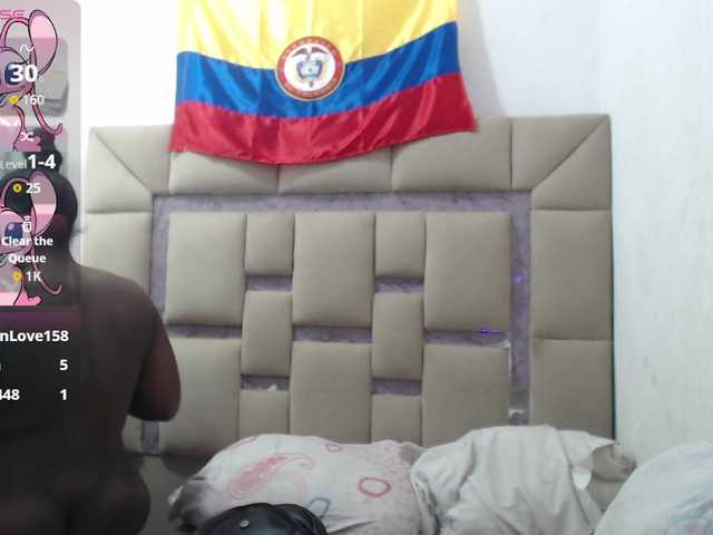 le modèle KeilySofia est en webcam porno dans un show sur le site bongacams, il possède les tags suivants: Ebony,Brunette,Trimmed