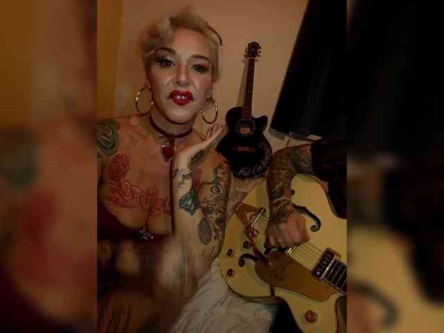 MarylinMore Live Webcam on BongaCams