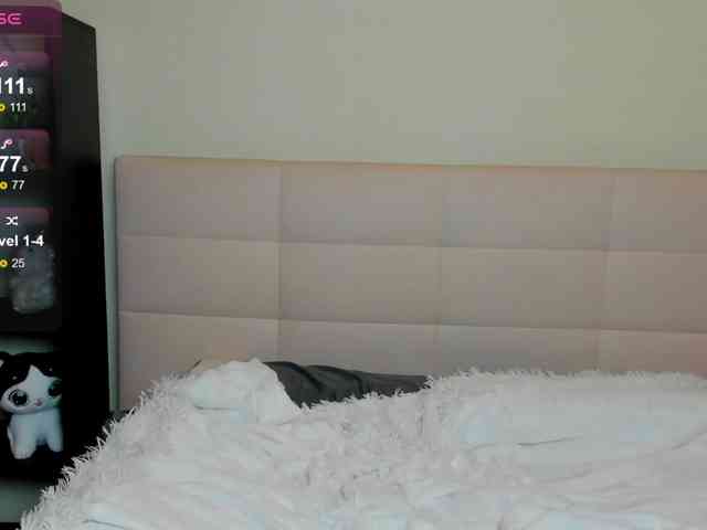 SilasCoraline webcam