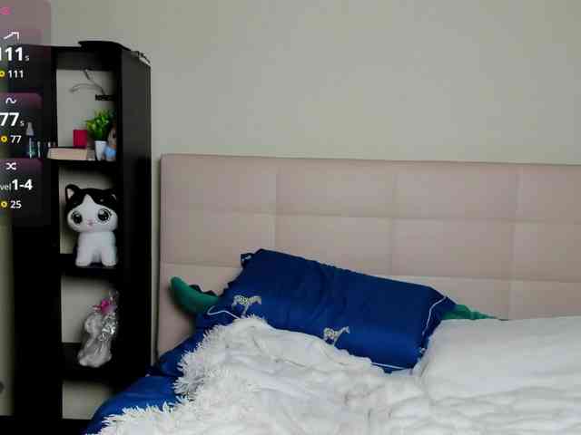 SilasCoraline webcam