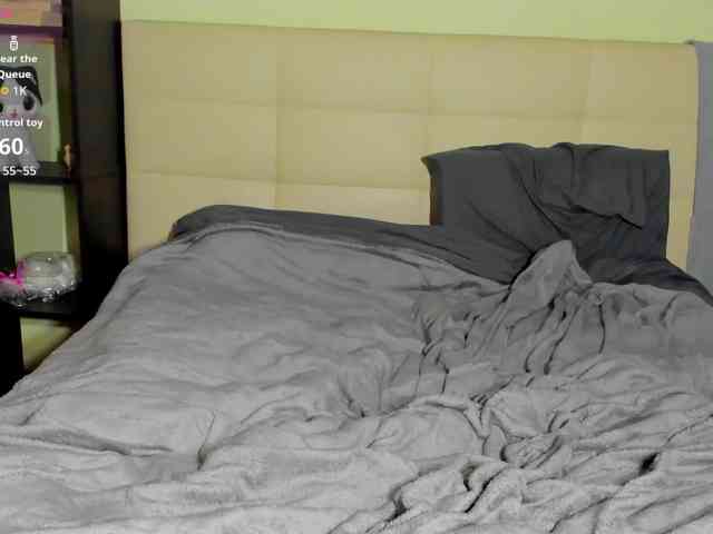 SilasCoraline webcam