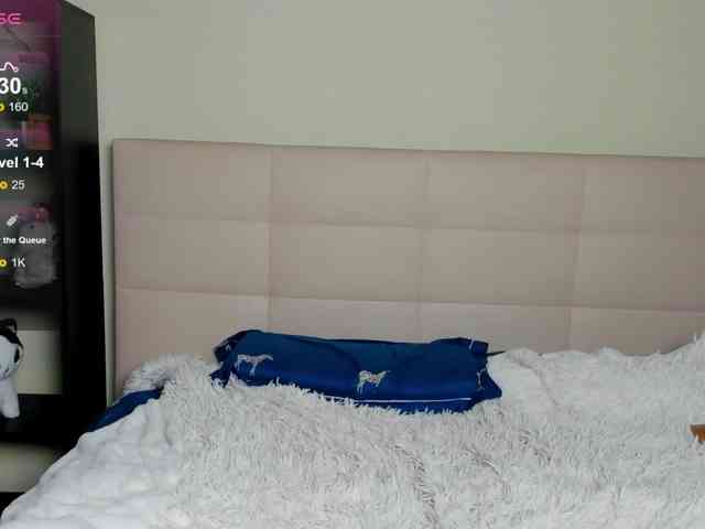 SilasCoraline webcam