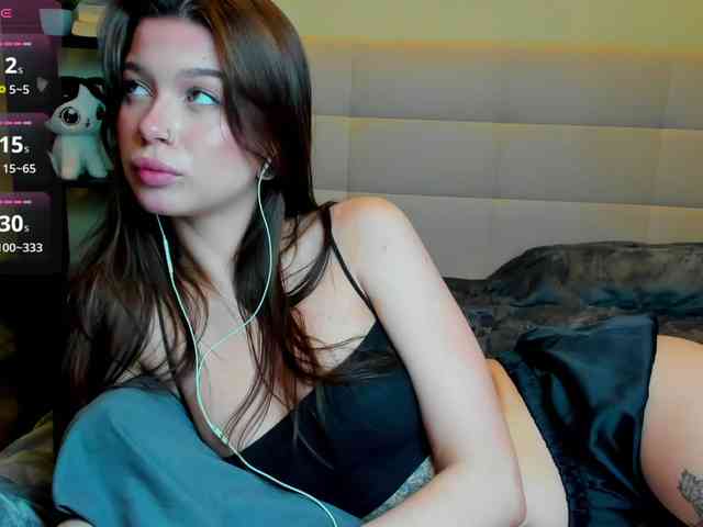 SilasCoraline webcam