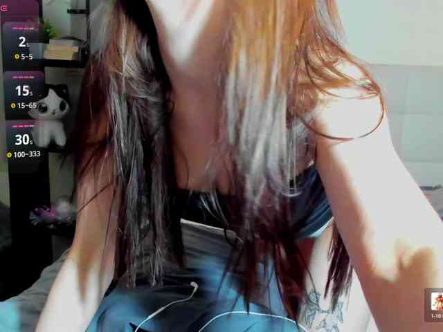 SilasCoraline webcam