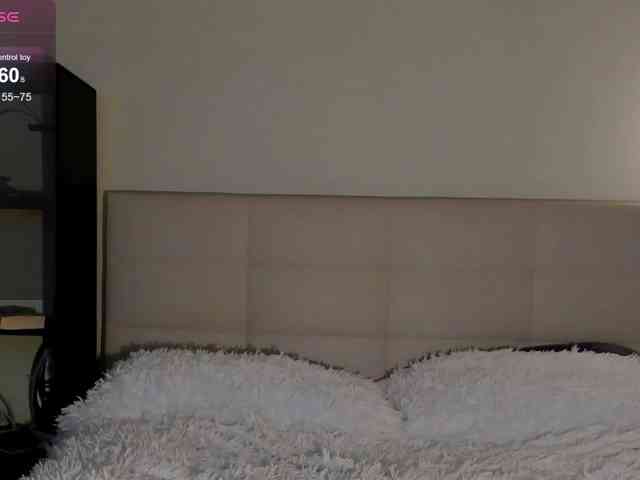 SilasCoraline webcam