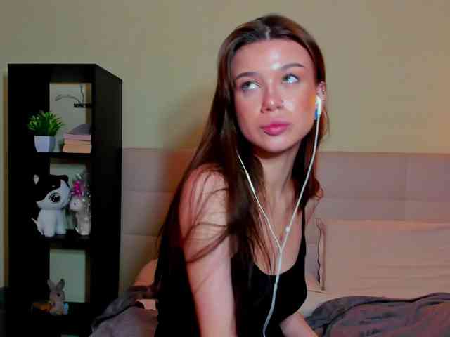 SilasCoraline webcam