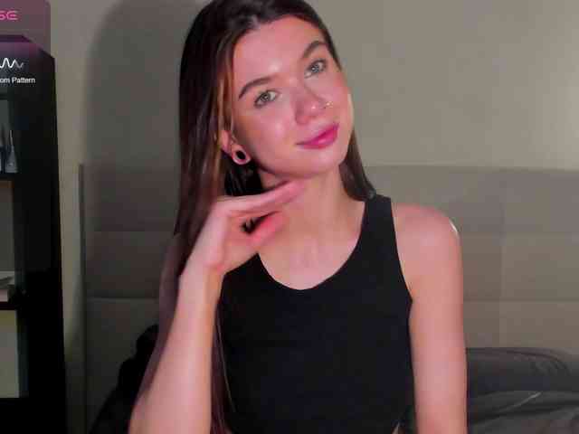 SilasCoraline webcam