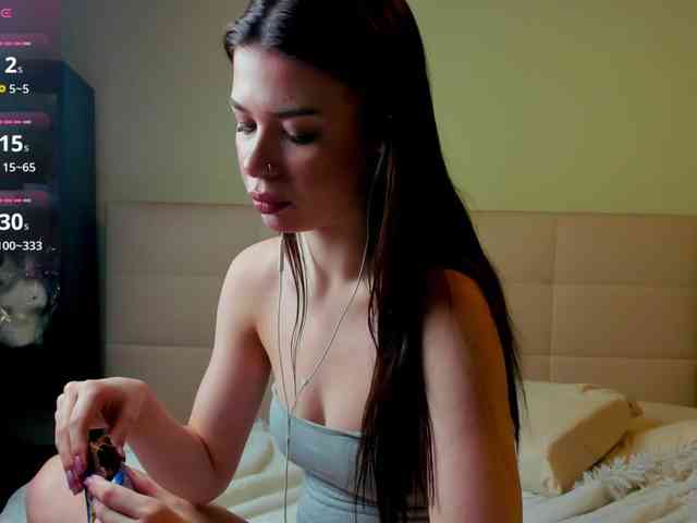 SilasCoraline webcam