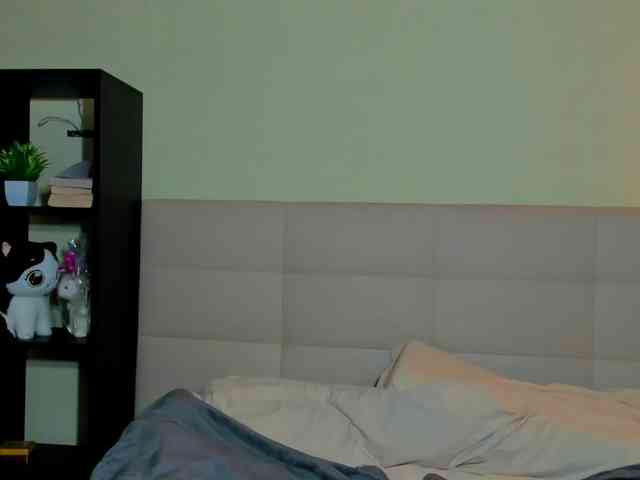 SilasCoraline webcam