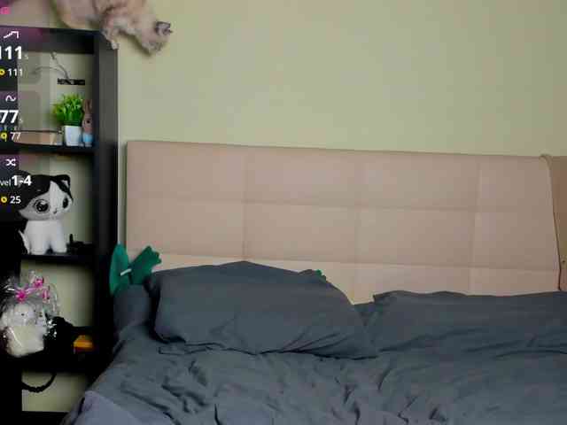 SilasCoraline webcam