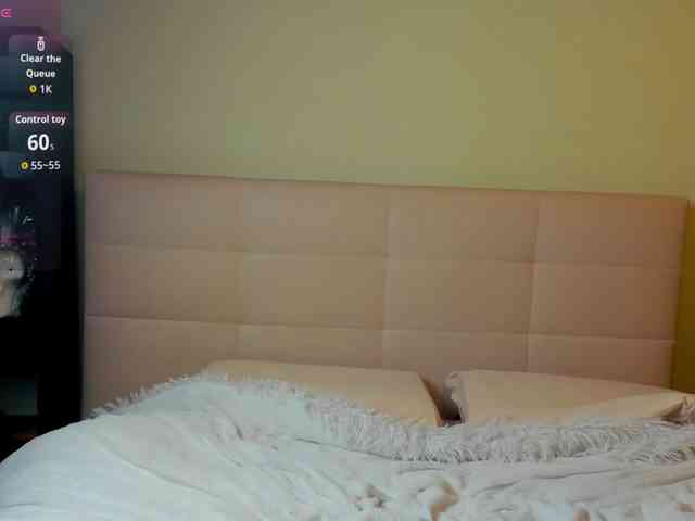 SilasCoraline webcam