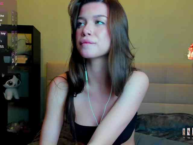 SilasCoraline webcam