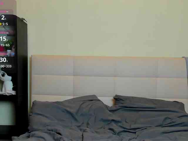 SilasCoraline webcam